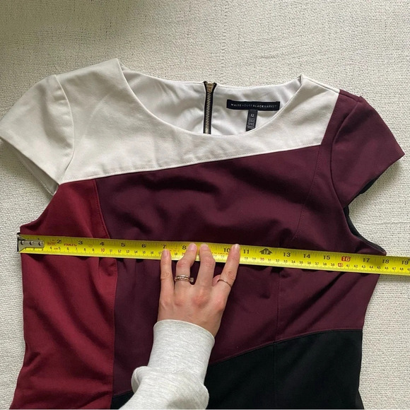 WHITE House Black Market Black and Maroon/Burgundy Scoop Neck Dress Size 12 - Picture 10 of 13